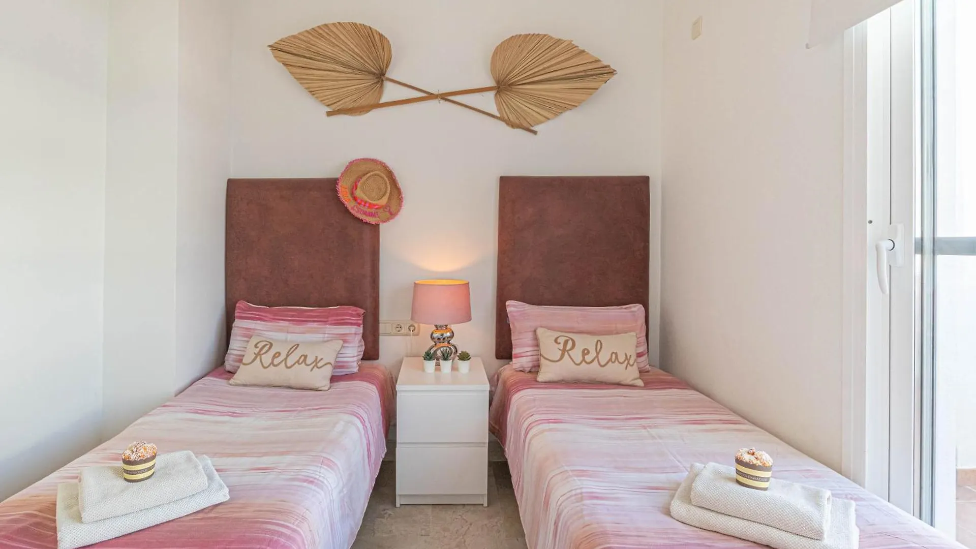 Calahonda Palmeras Best Views - Happy Rentals Mijas Spain
