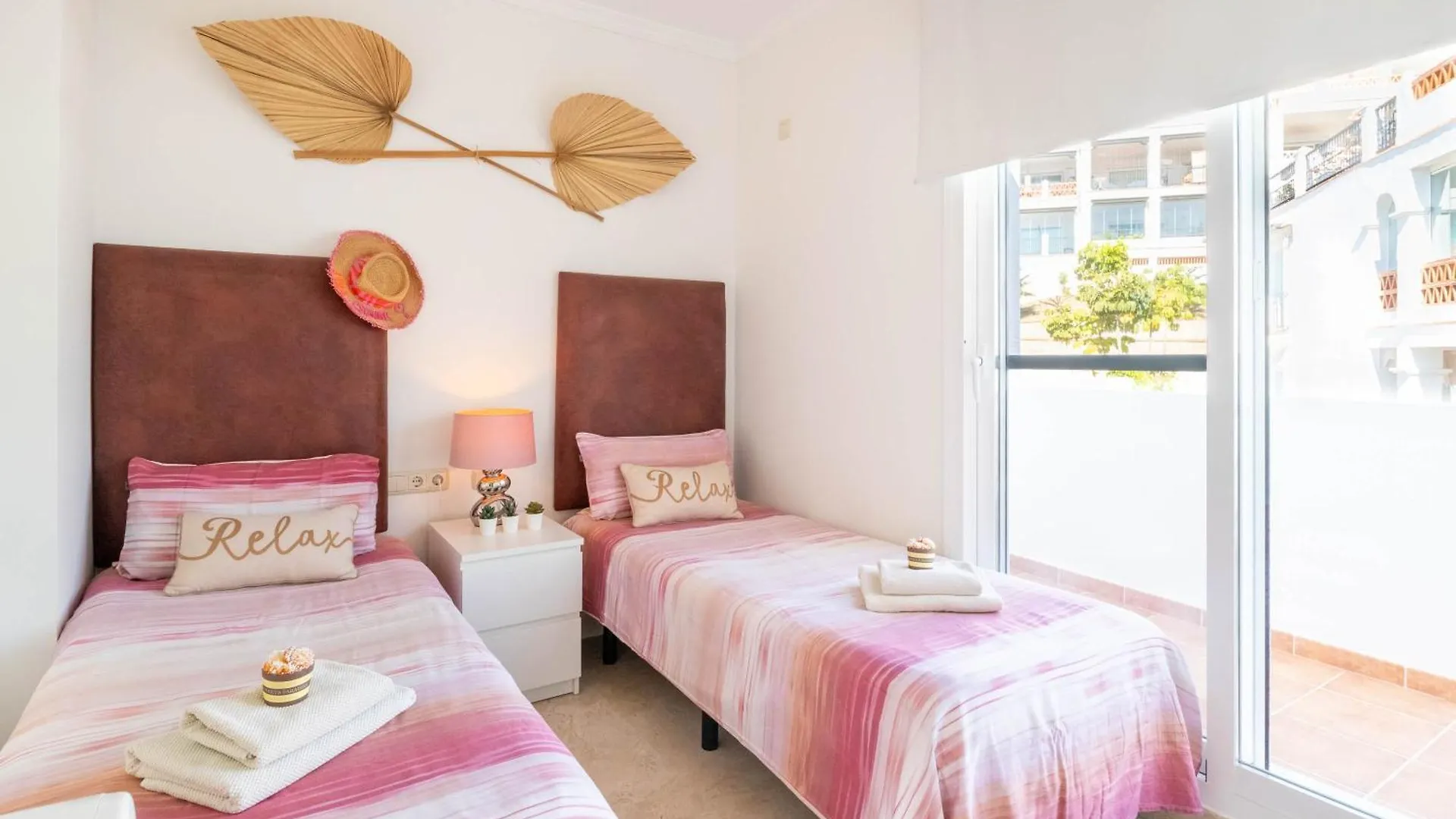 Calahonda Palmeras Best Views - Happy Rentals Mijas Spain